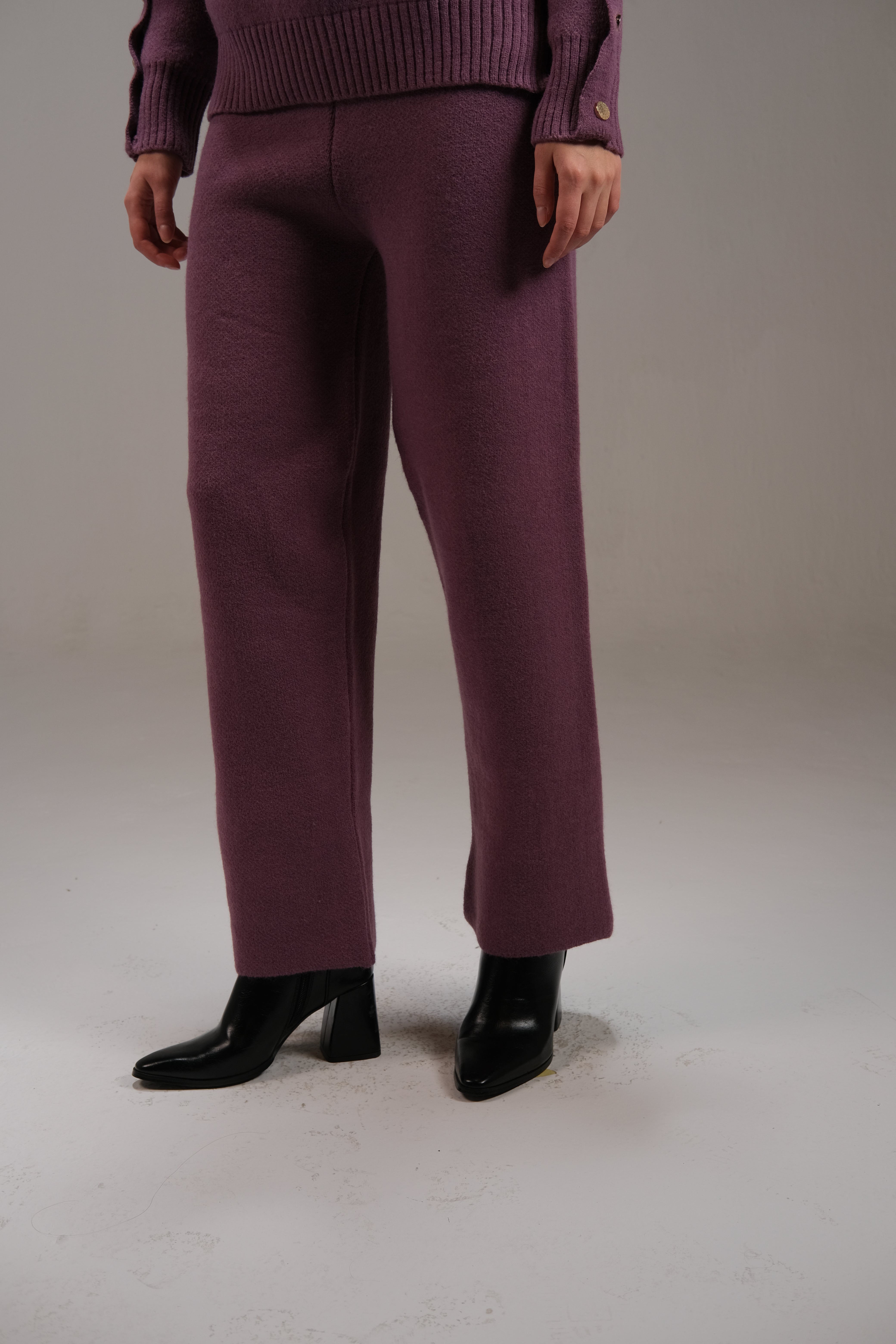 Knitted Cotton Trousers in Purple