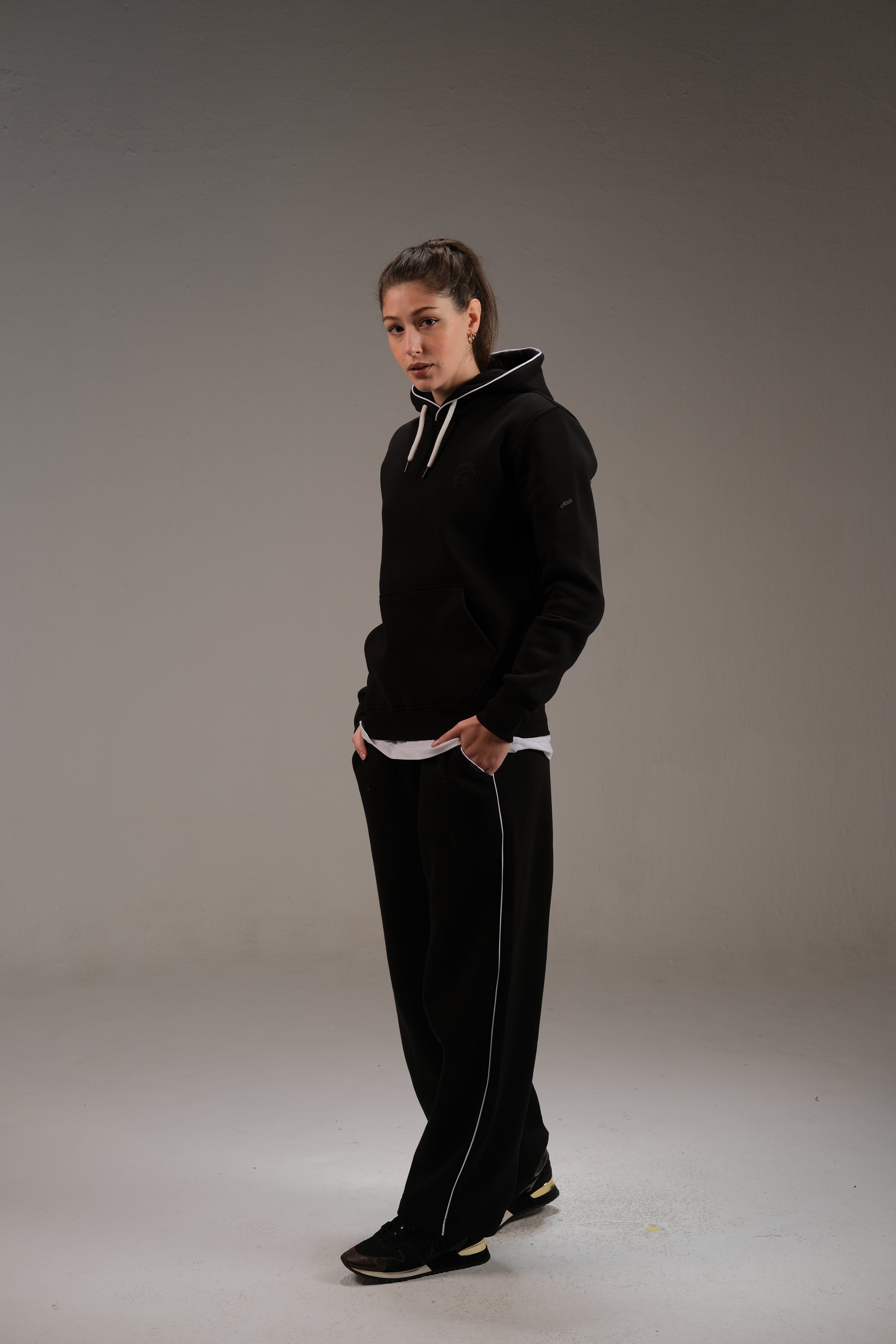 Melton Sweatpants in Black
